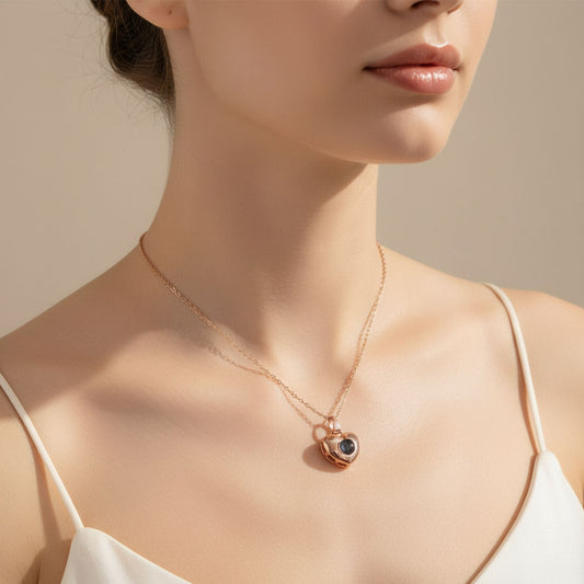heart projection necklace - Lyra