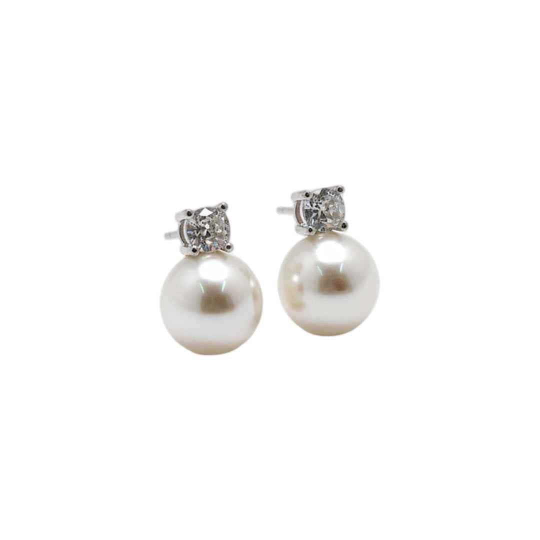 pearl earrings - stud - Lyra