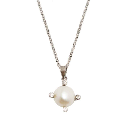 pearl necklace - pure heart - Lyra